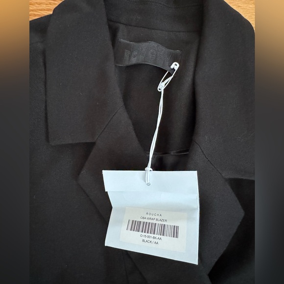 Roucha Oba Wrap Blazer in Black NWT Size AA Petite Small - Picture 3 of 3